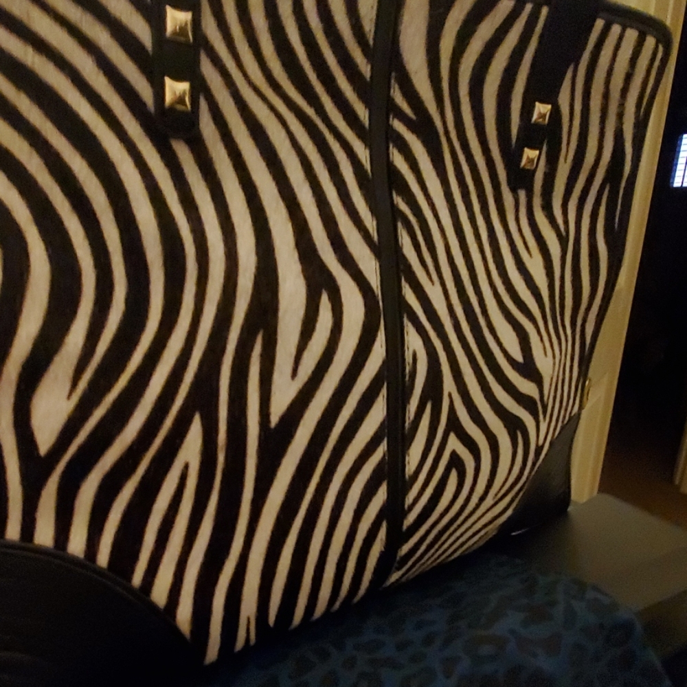 Handbag - Picture 4 of 4